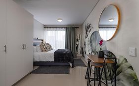 Executive Studio W Aircon Da -The Millennial Umhlanga